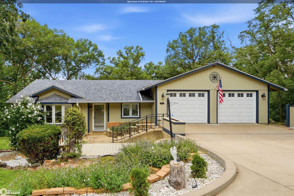 Photo of 1015 Westwood Drive, Mount Pleasant, IA 52641 (MLS # 6340925)