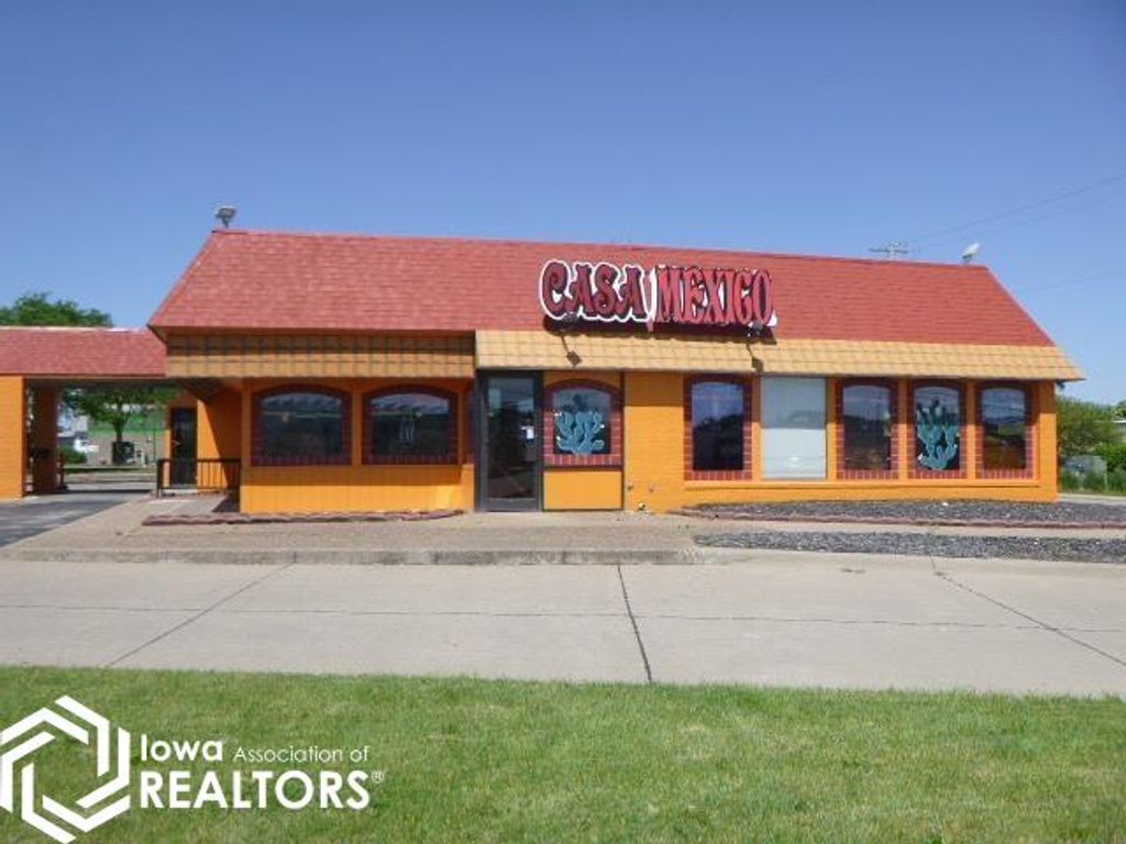 Photo of 2806 Mount Pleasant Street, Burlington, IA 52601 (MLS # 6317822)