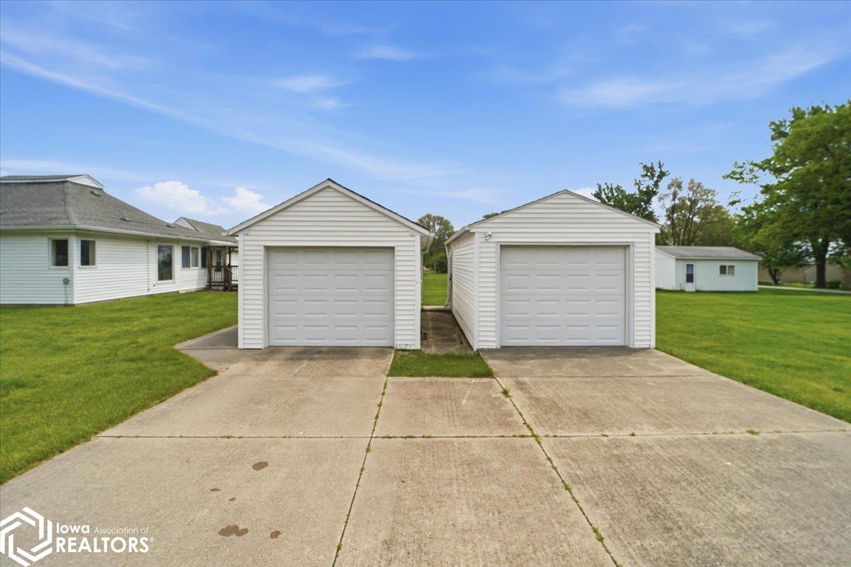 208 Orange Drive