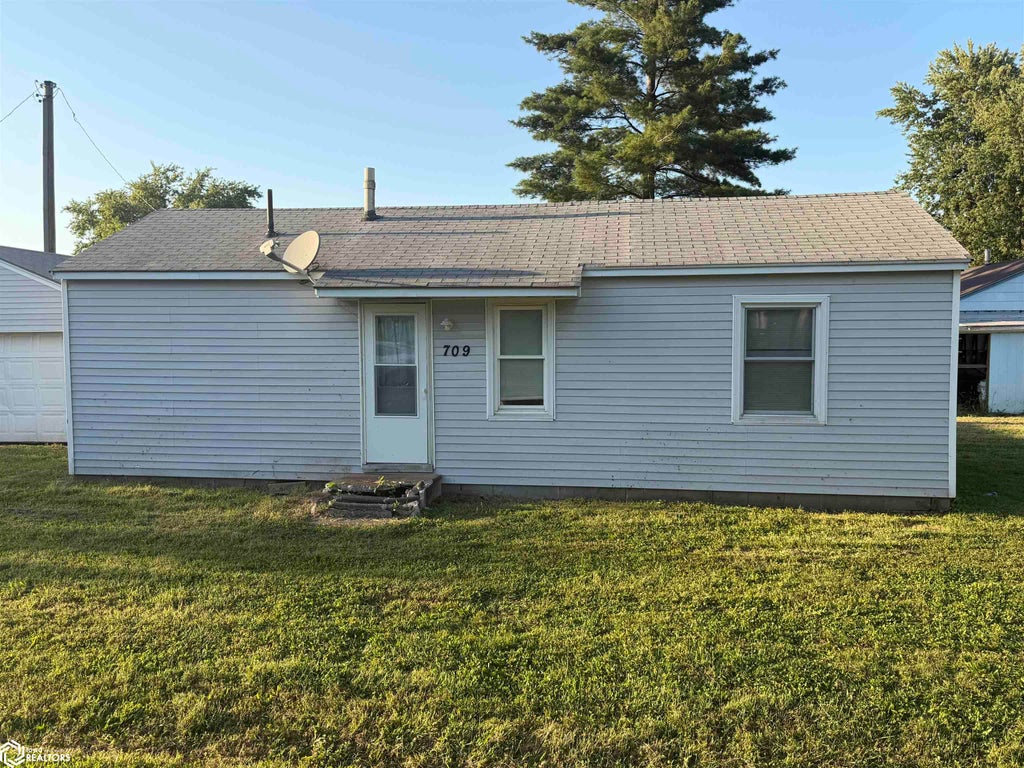 Photo of 709 Prosser Street, Ottumwa, IA 52501 (MLS # 6342371)