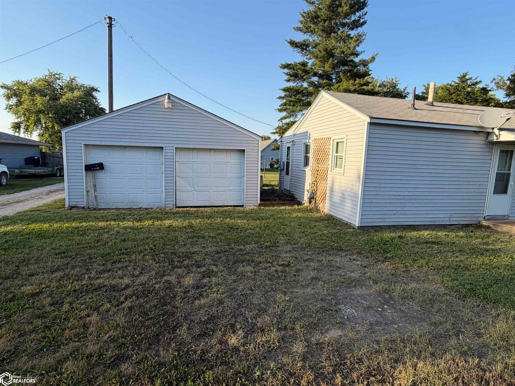 Photo of 709 Prosser Street, Ottumwa, IA 52501 (MLS # 6342371)
