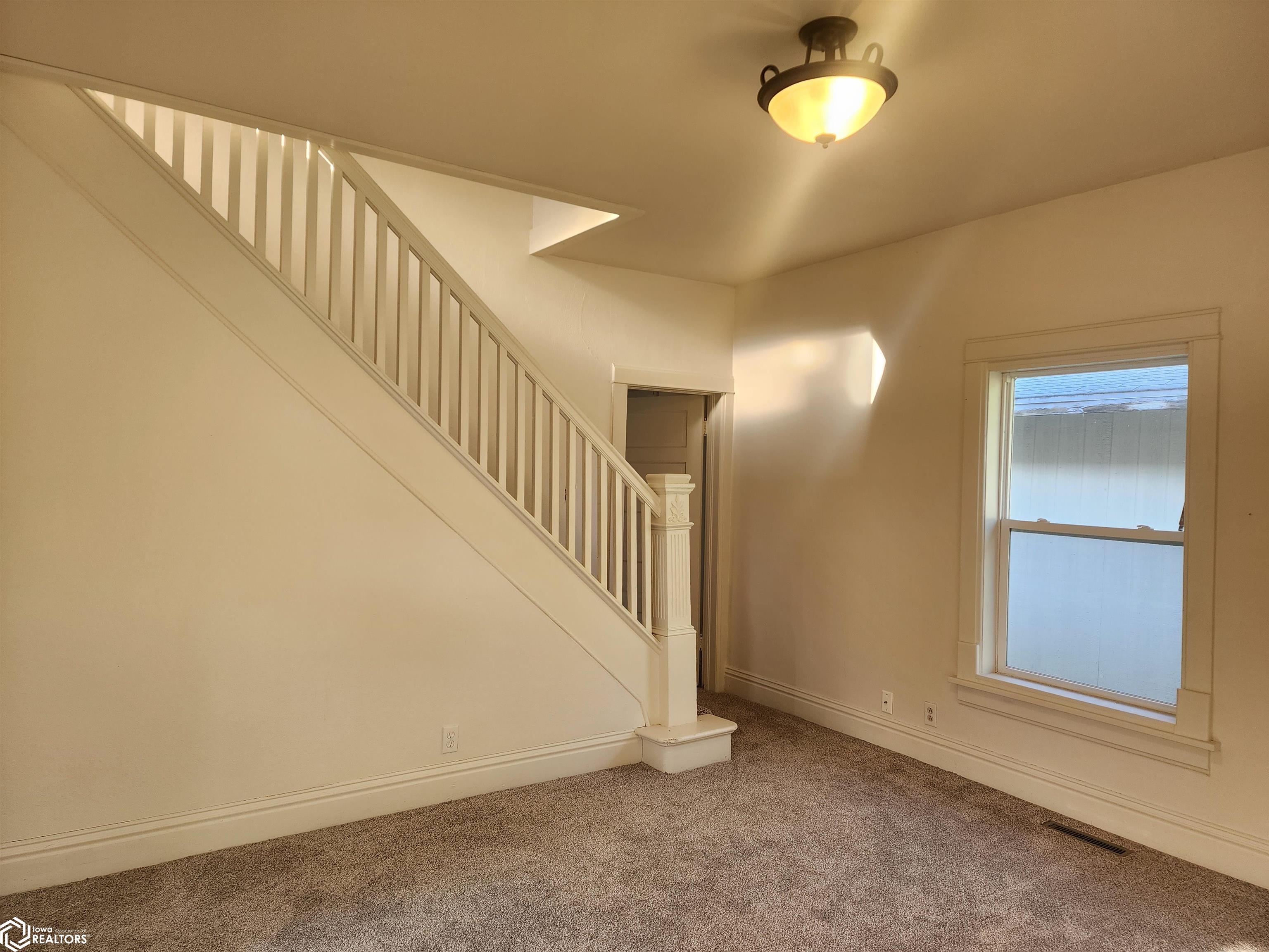 206 E 9th Street