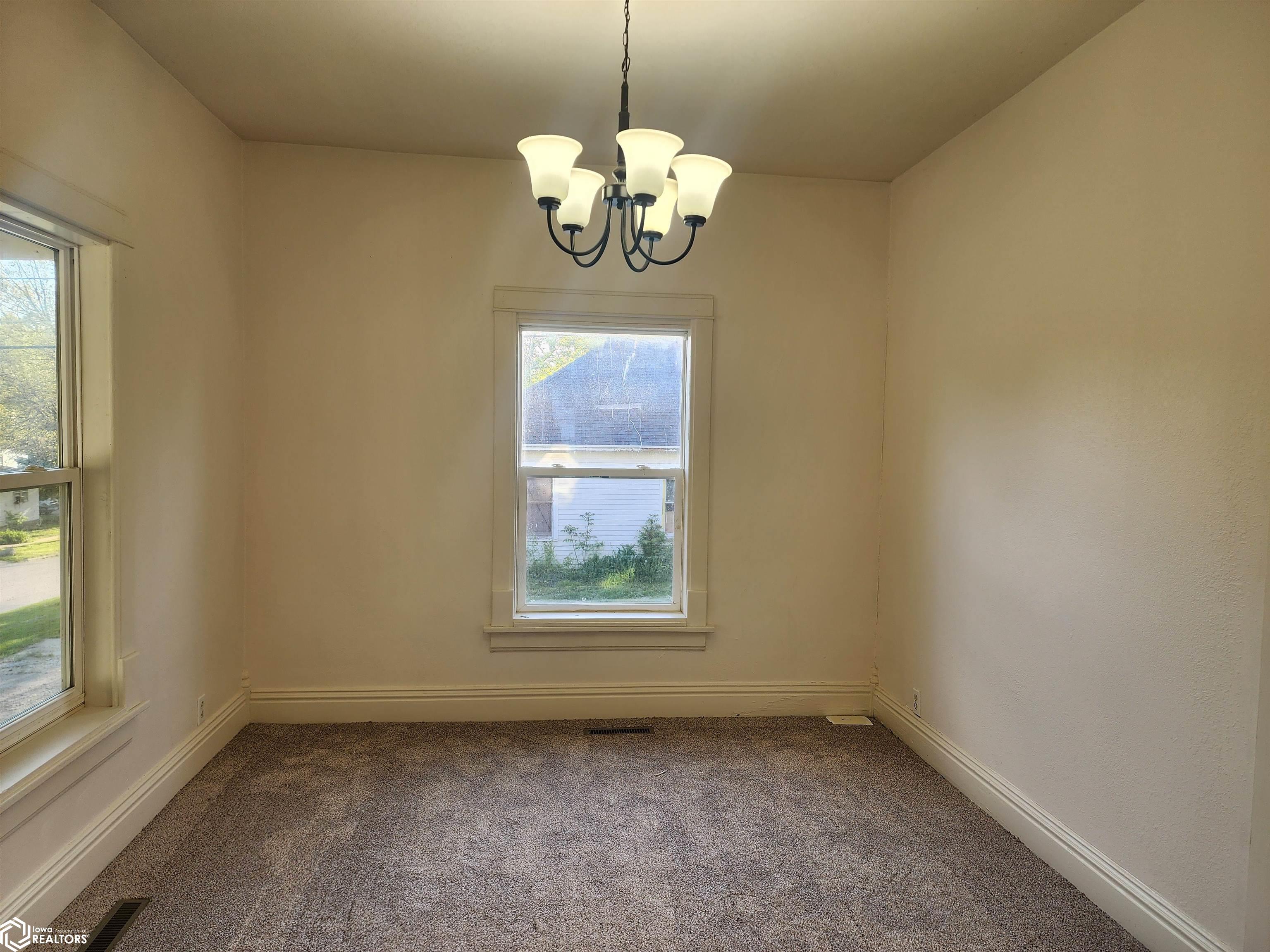 206 E 9th Street