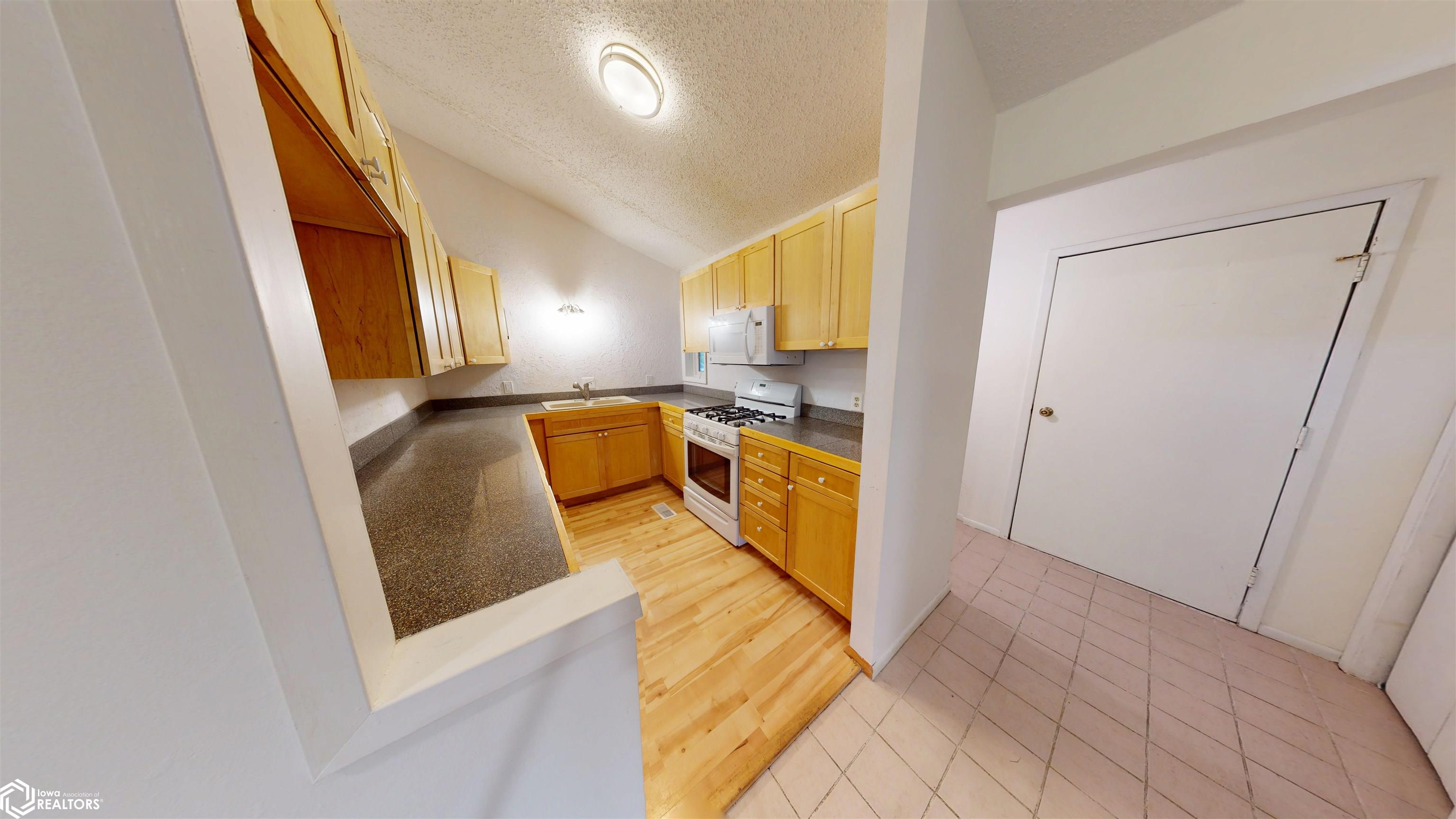 1009 Southview Drive