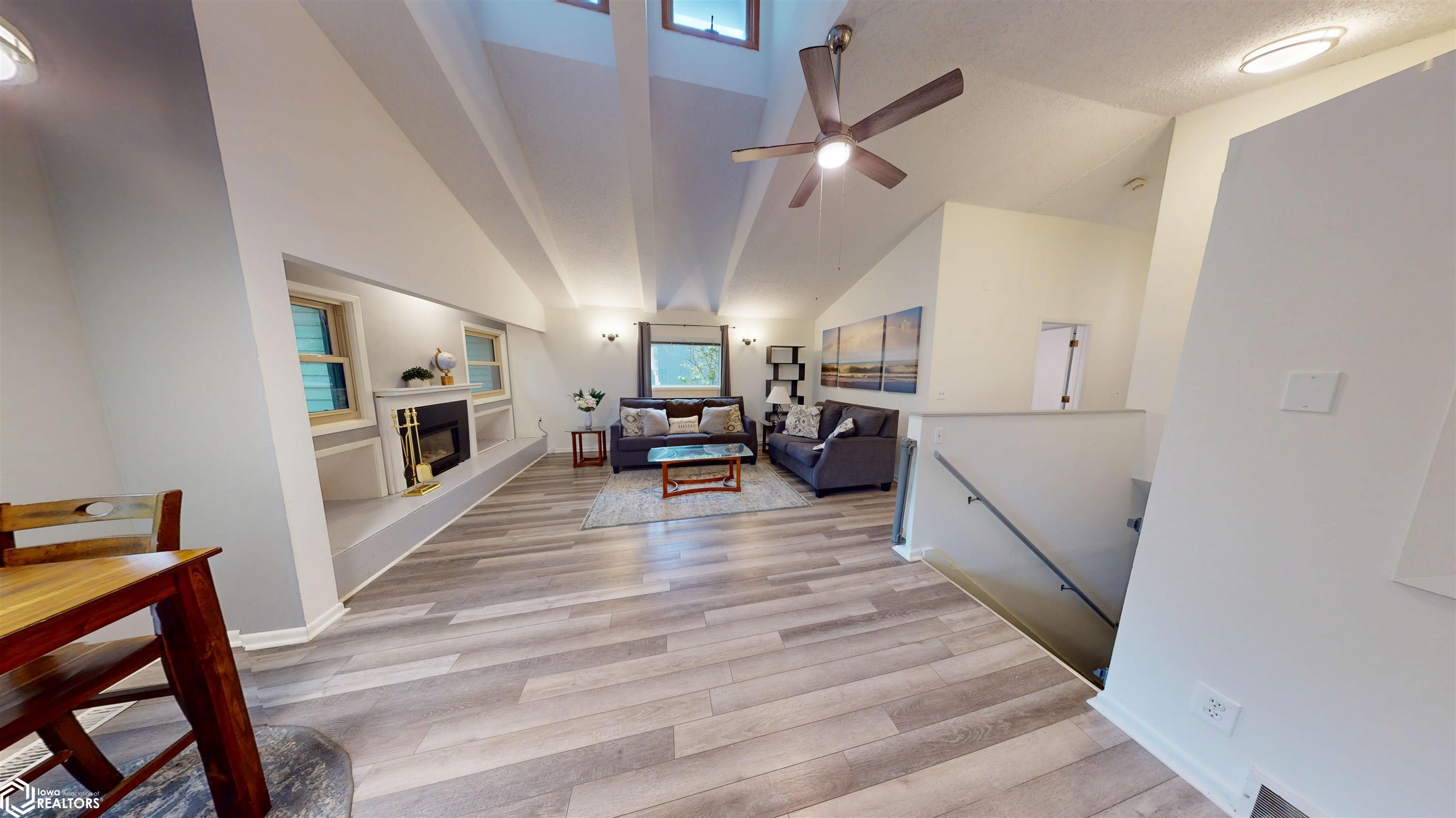 1009 Southview Drive
