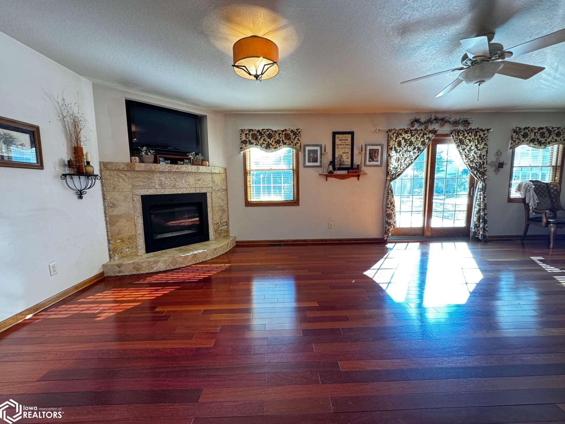 2402 N Terrace Drive