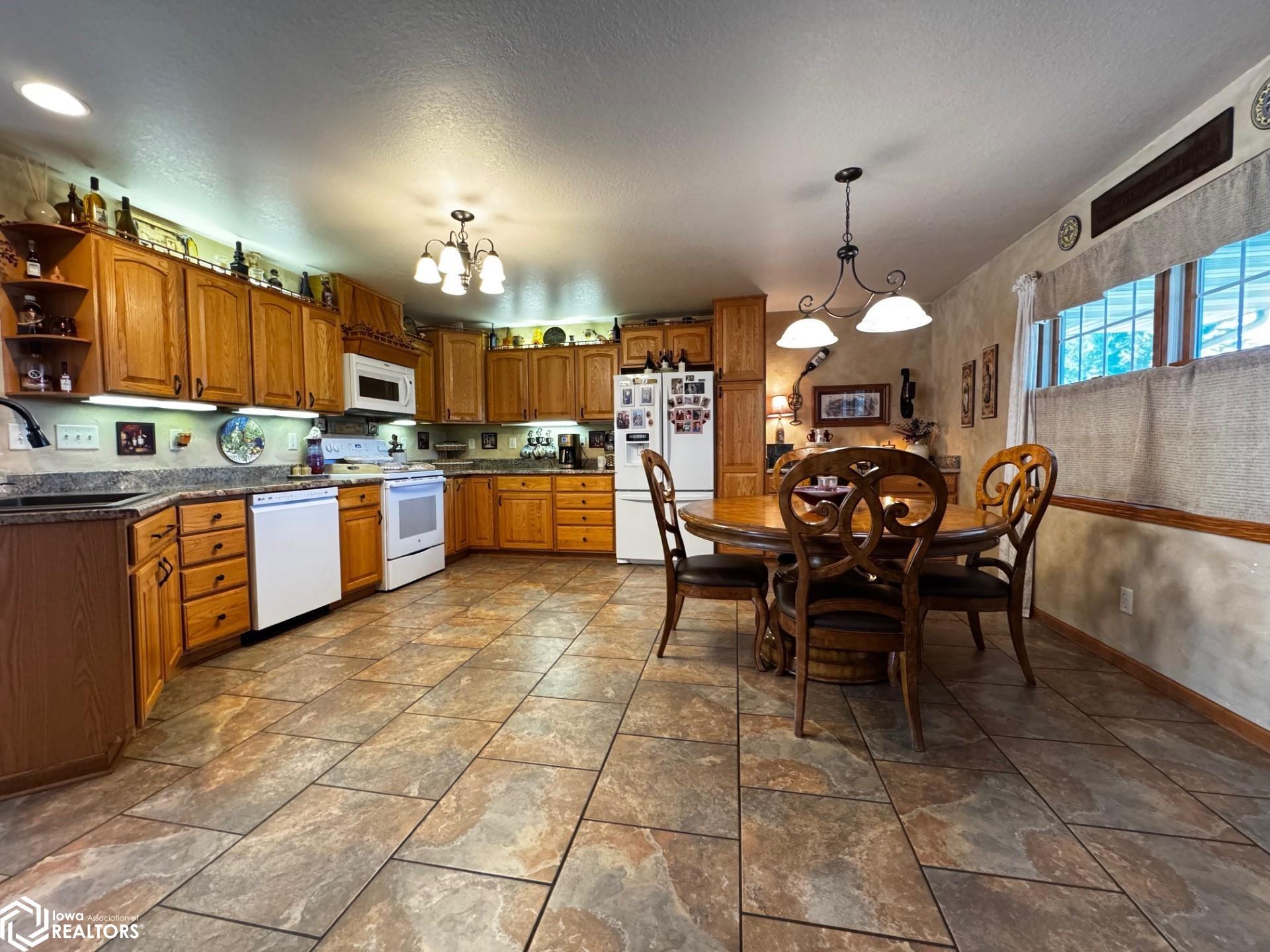 2402 N Terrace Drive