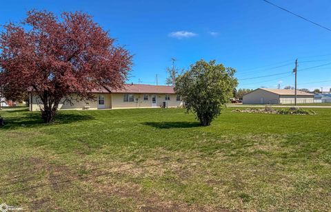 Tiny photo for 716 5th Avenue, Ackley, IA 50601 (MLS # 6337693)