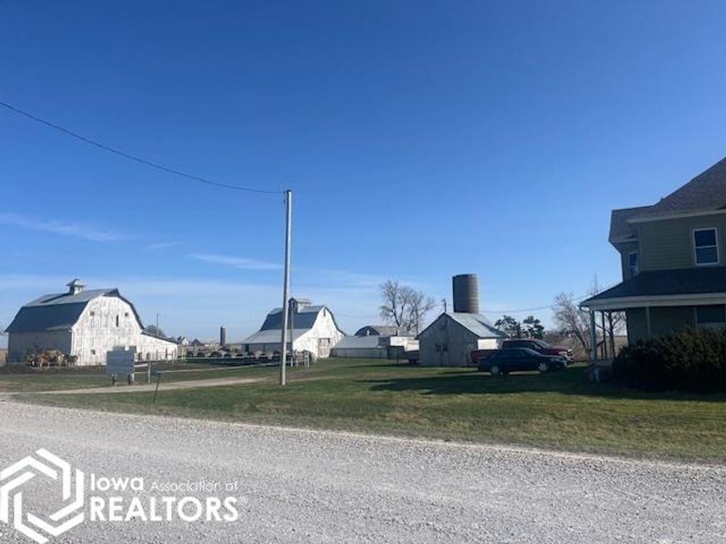 Photo of 1750 140Th Street, Mount Pleasant, IA 52641 (MLS # 6326128)