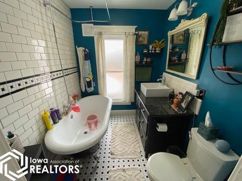 Tiny photo for 202 N Elm Street, New London, IA 52645 (MLS # 6335340)