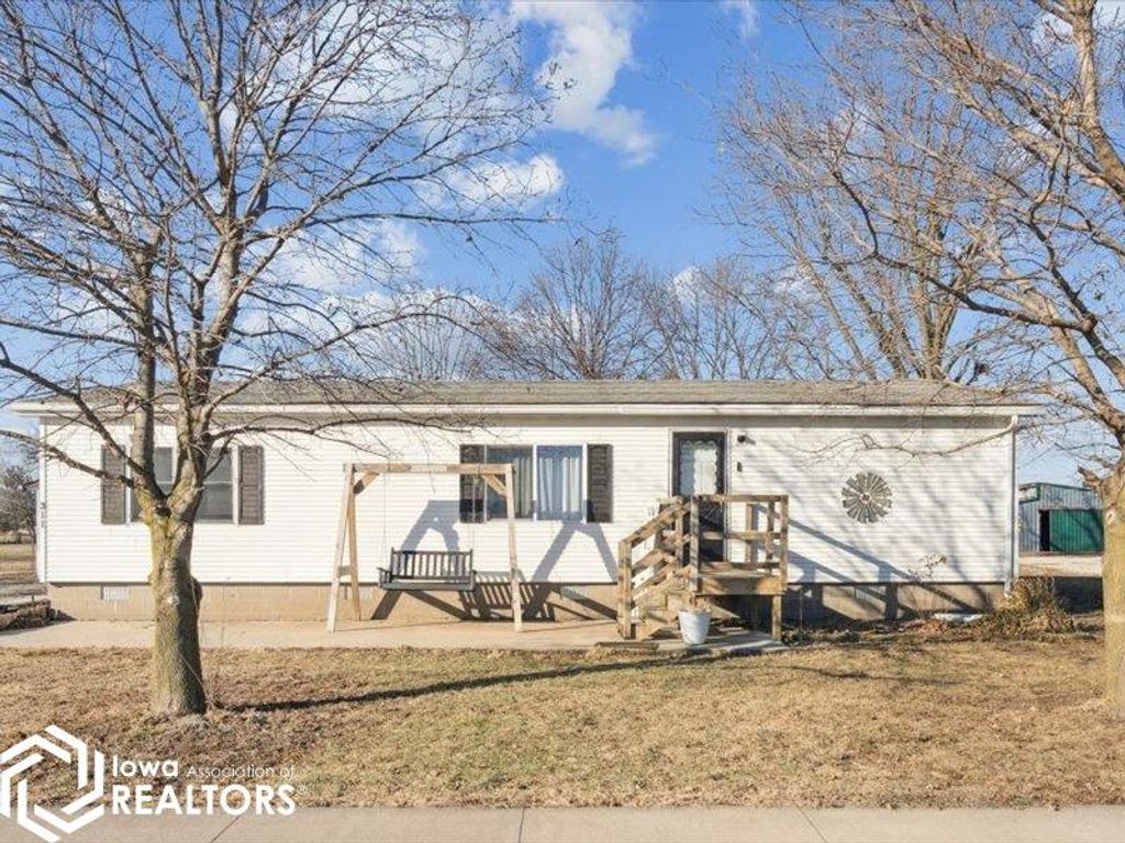 Photo of 311 N Main Street, Danville, IA 52623 (MLS # 6335054)