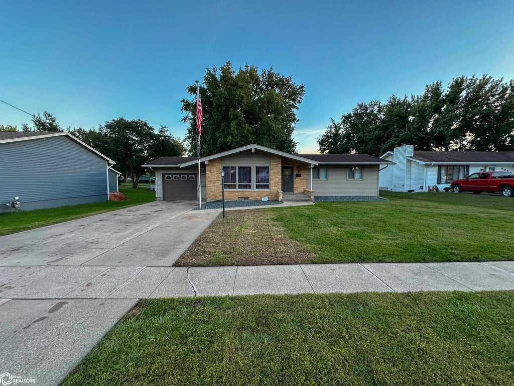Photo of 816 4th Avenue E, Albia, IA 52531 (MLS # 6343445)