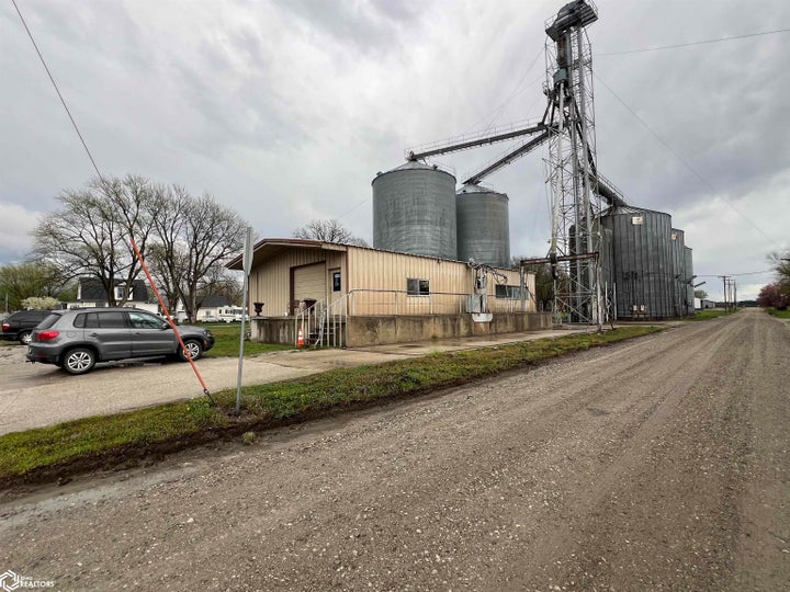 Photo 1 of 14 — 300 Chestnut Street, Elliott, IA 51532