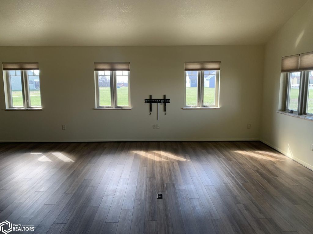 Photo of 1709 NW Church Street, Leon, IA 50144 (MLS # 6335568)