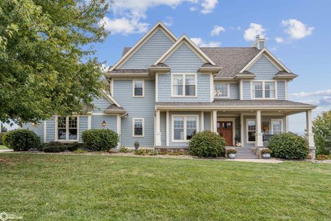 1025 Meadow Crest Drive Pella IA 50219