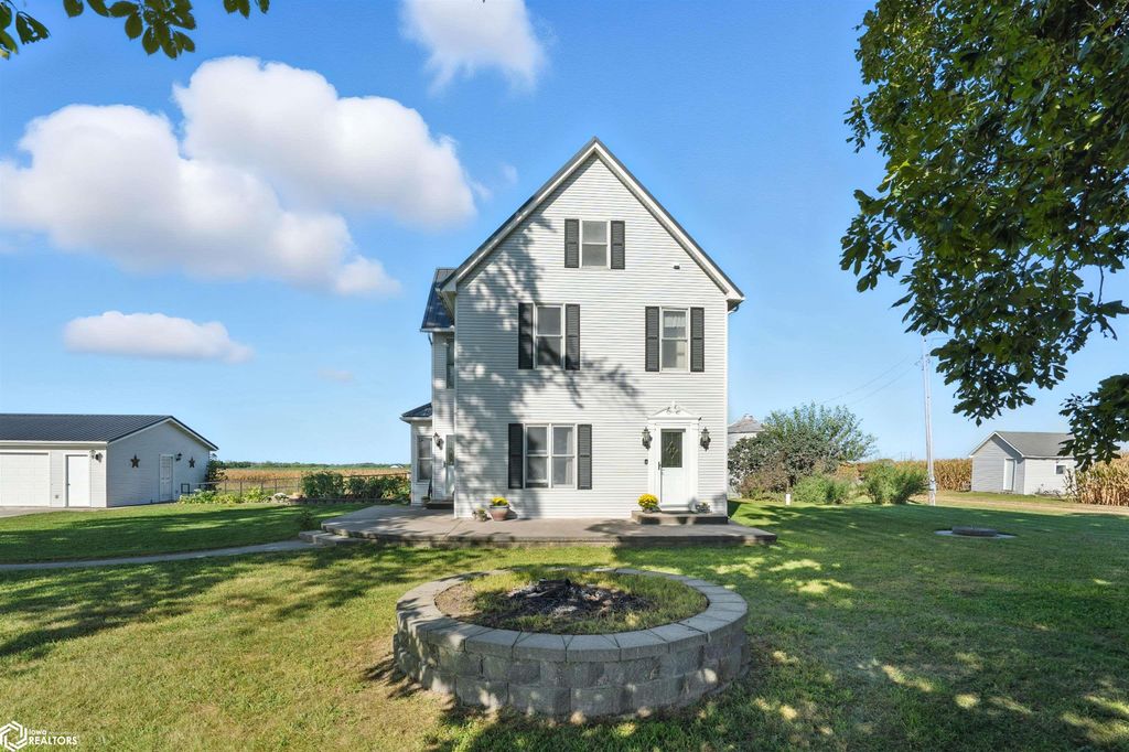 Photo of 2667 Lexington Avenue, Mount Pleasant, IA 52641 (MLS # 6331674)