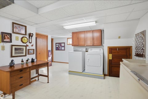 Tiny photo for 502 E Oak Street, Salem, IA 52649 (MLS # 6336617)
