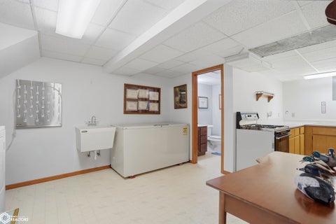 Tiny photo for 502 E Oak Street, Salem, IA 52649 (MLS # 6336617)