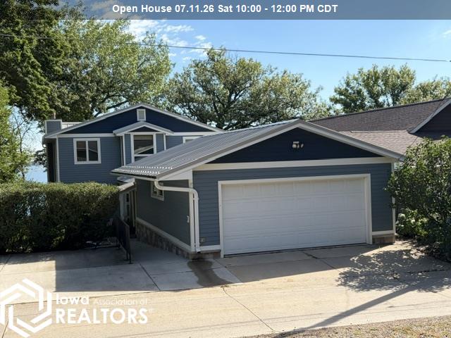 Photo 1 of 40 — 5494 Lakeview Drive, Clear Lake, IA 50428