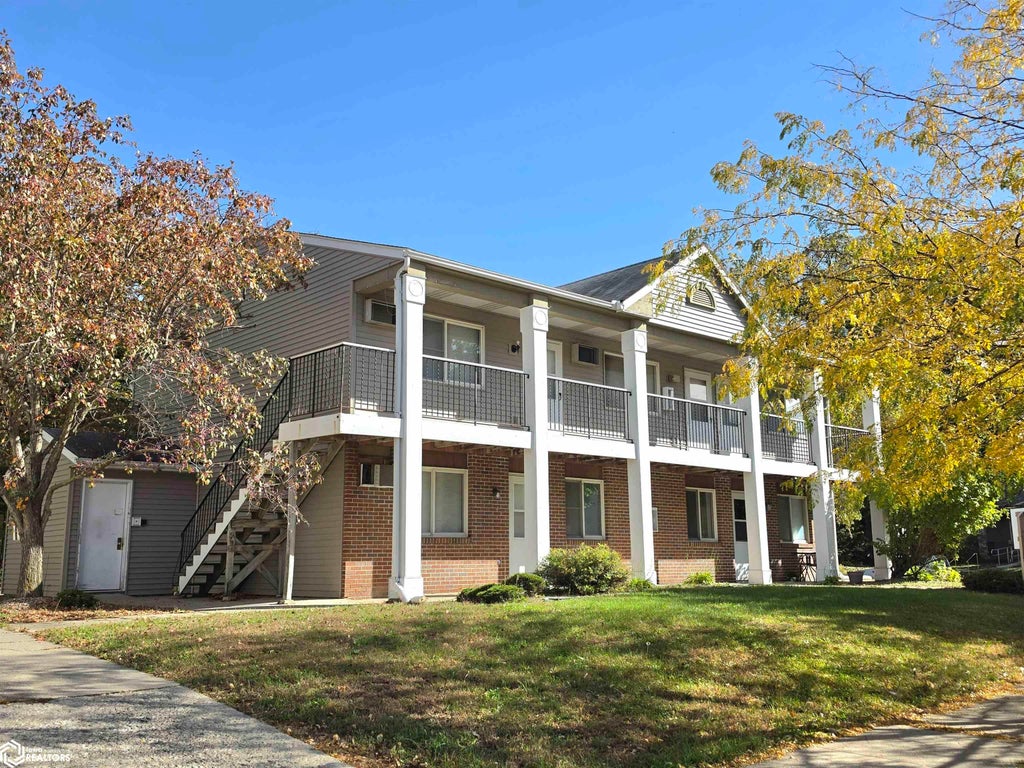 Photo of 3 N Connecticut Avenue, Mason City, IA 50401 (MLS # 6343526)