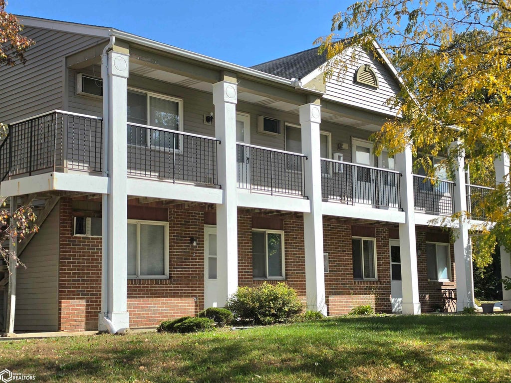Photo of 3 N Connecticut Avenue, Mason City, IA 50401 (MLS # 6343526)