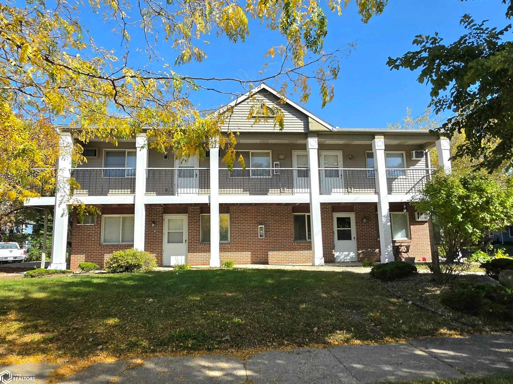 Photo of 3 N Connecticut Avenue, Mason City, IA 50401 (MLS # 6343526)