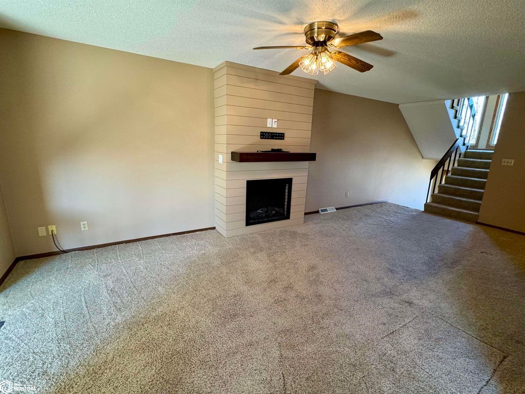 Photo of 1201 N Clark Street #3A, Carroll, IA 51401 (MLS # 6337219)