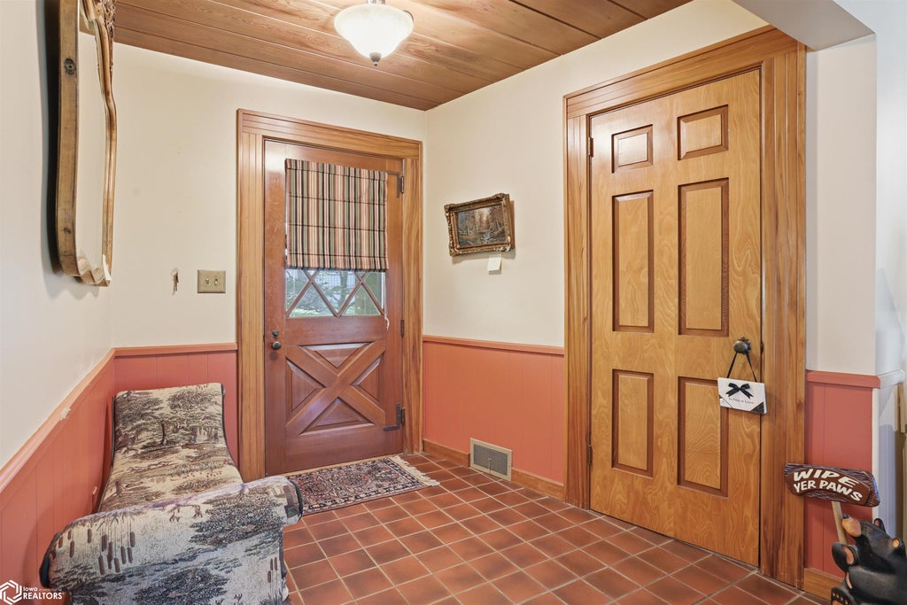 Photo of 2006 Bittersweet Cir. CIR, Mount Pleasant, IA 52641 (MLS # 6339419)