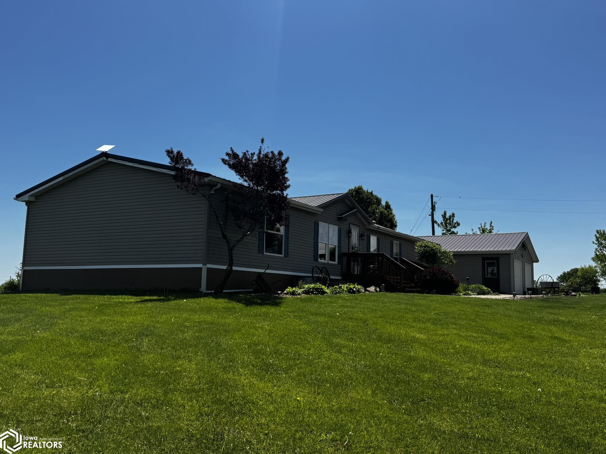 1890 307 Avenue