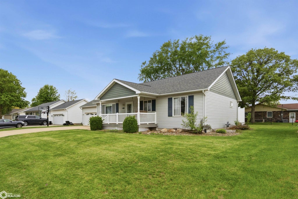Photo of 421 E Becky Ln. Ln, Mount Pleasant, IA 52641 (MLS # 6337809)