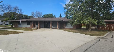 101 kelly's court Forest City IA 50436