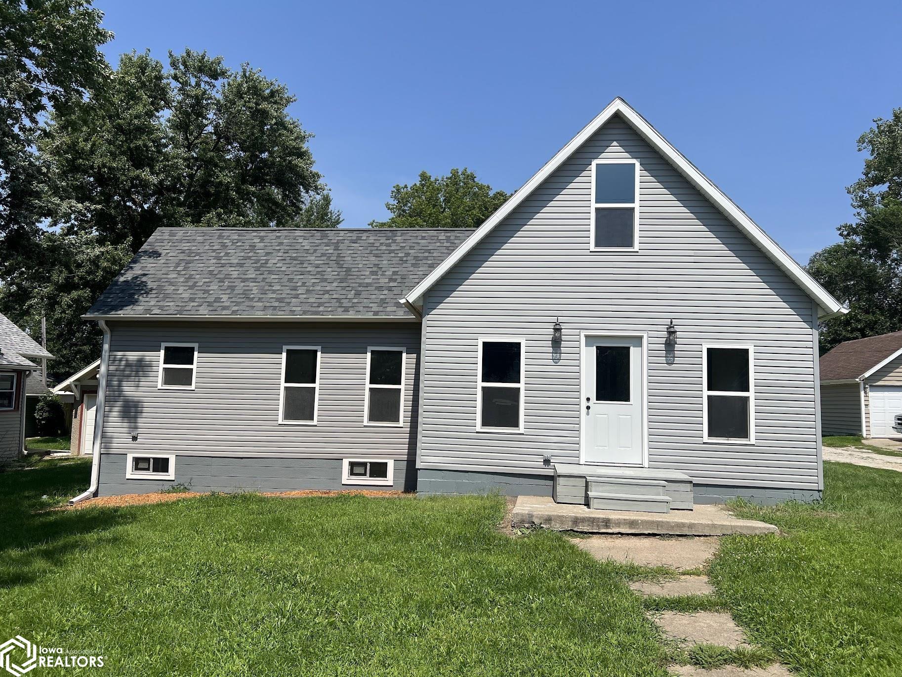 117 W Logan Street