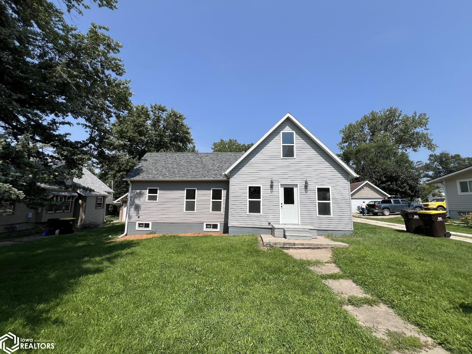 117 W Logan Street
