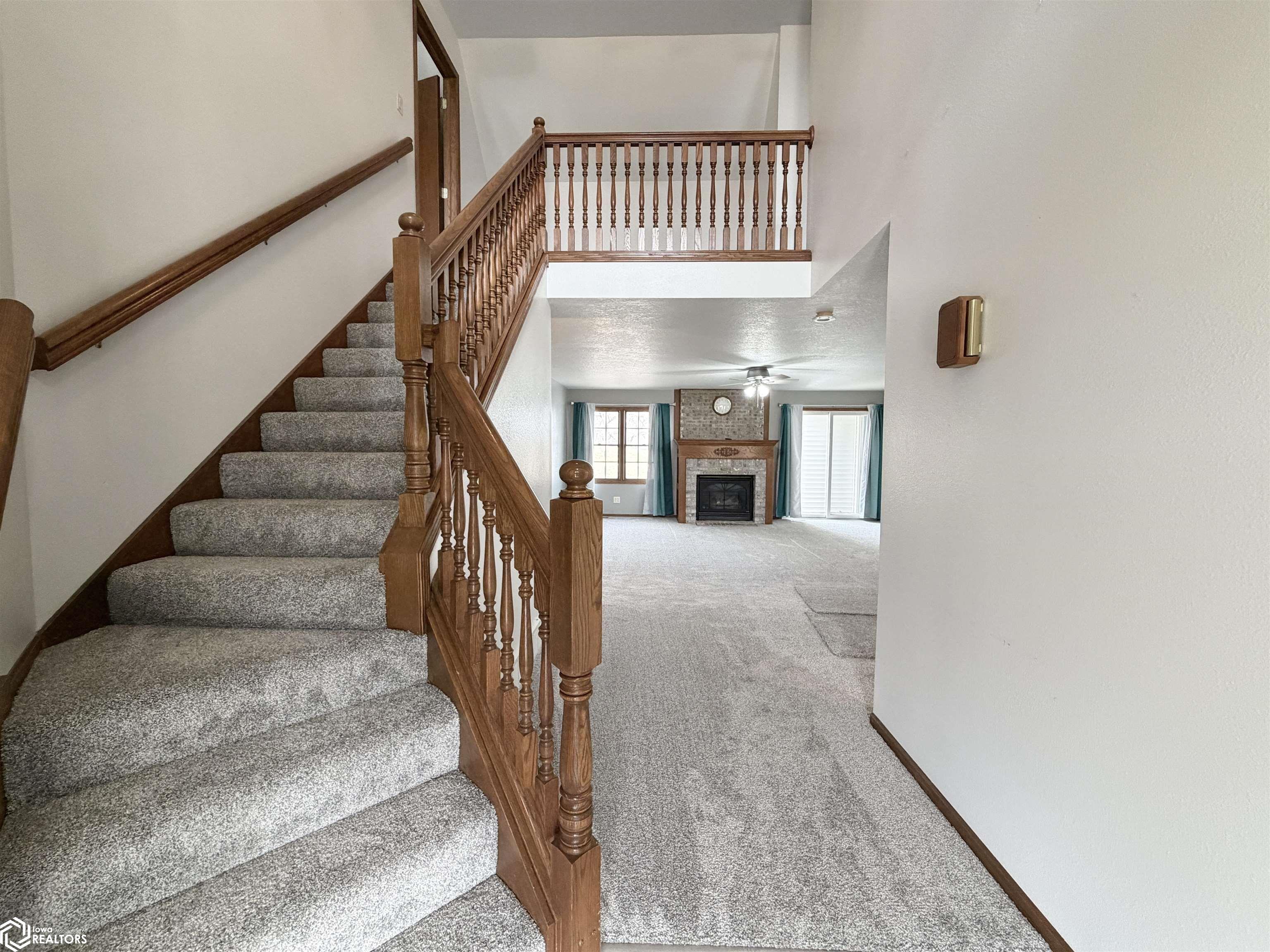 411 W Lincoln Street