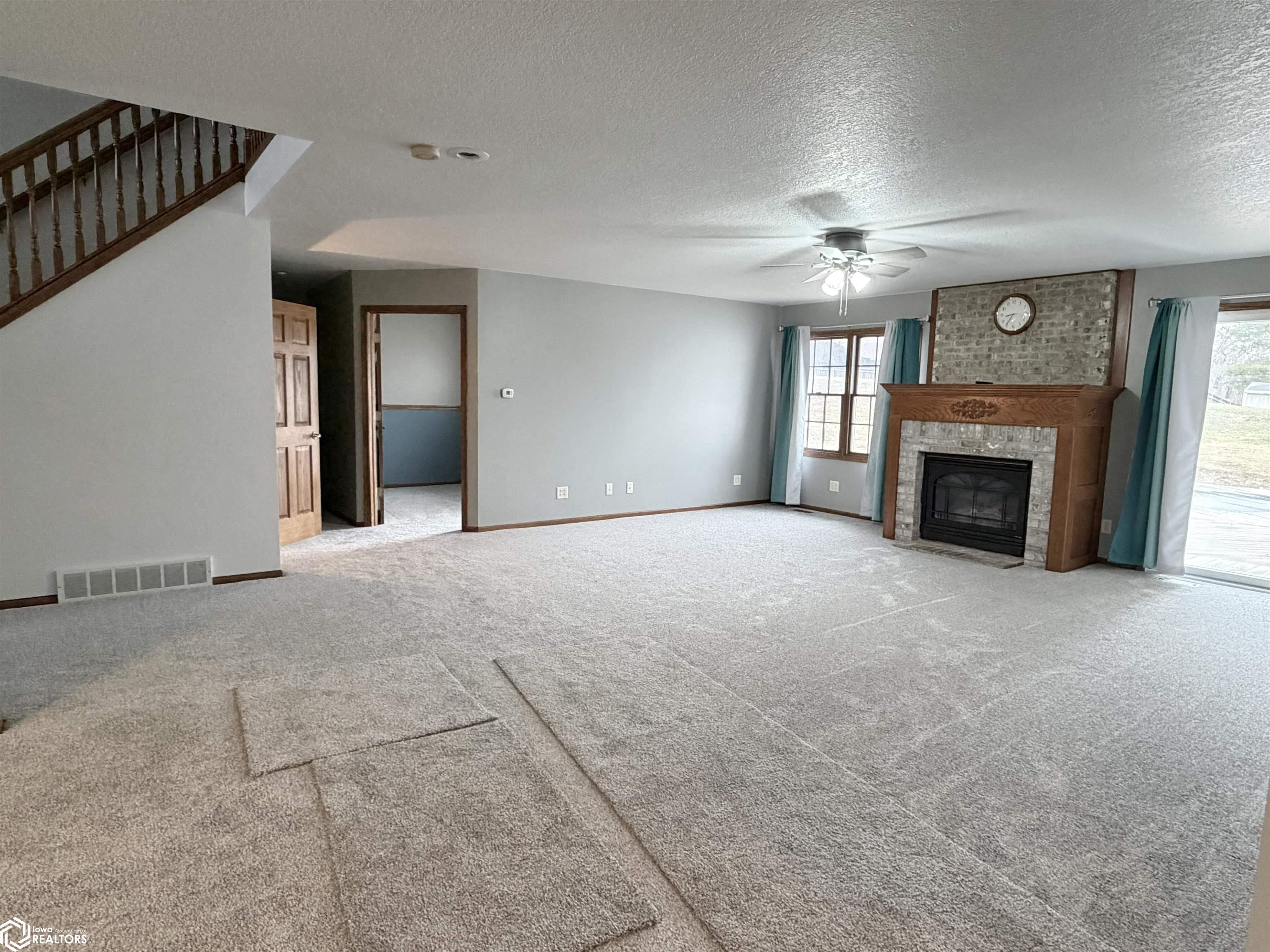 411 W Lincoln Street