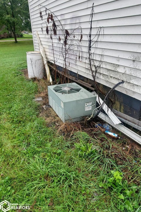 Tiny photo for 709 Franklin Street, Ackley, IA 50601 (MLS # 6343084)