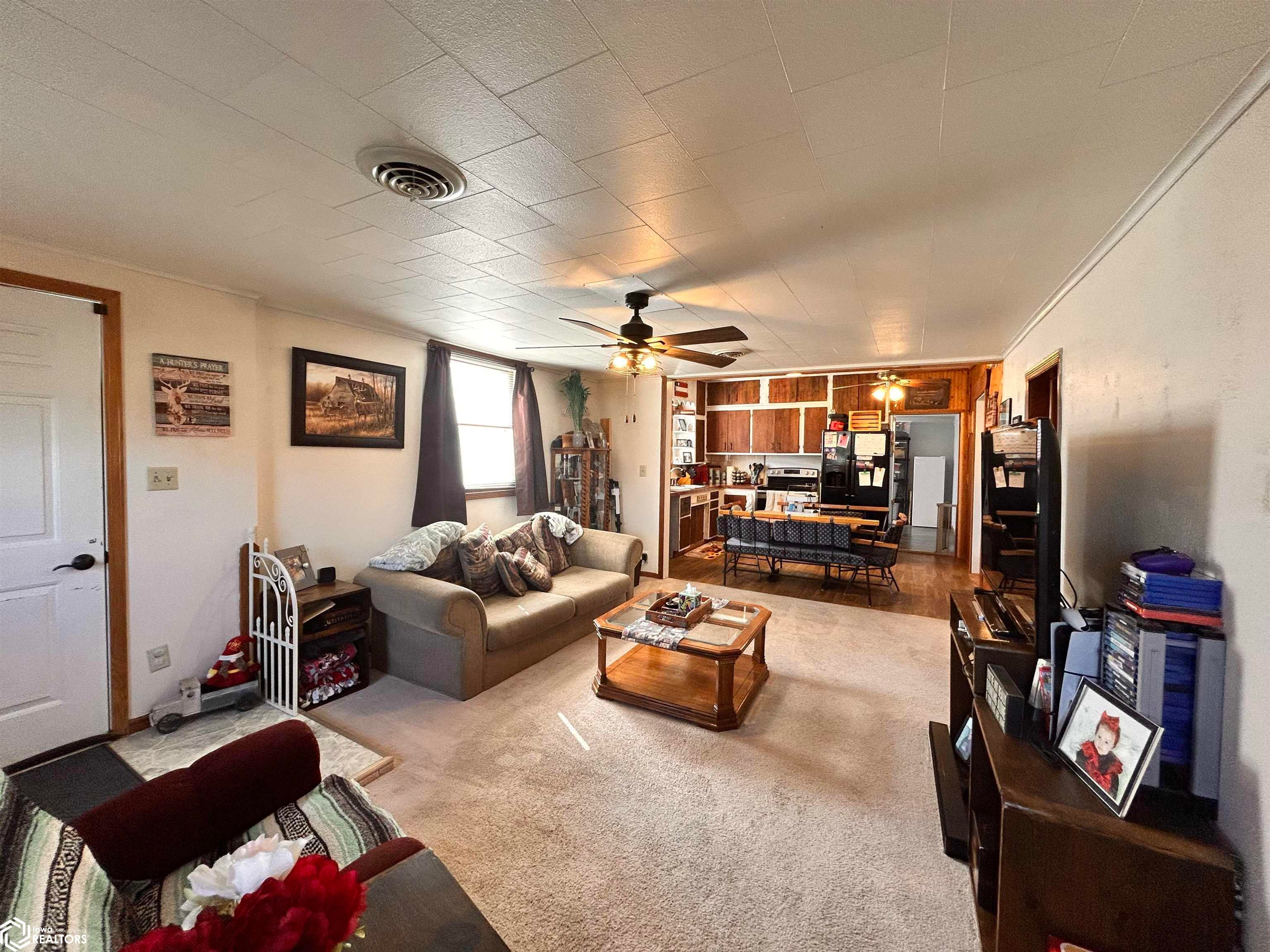 913 W Walnut Street