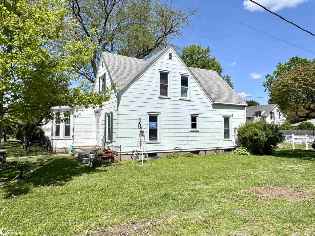 Photo of 704 N Main Street, Mount Pleasant, IA 52641 (MLS # 6337900)