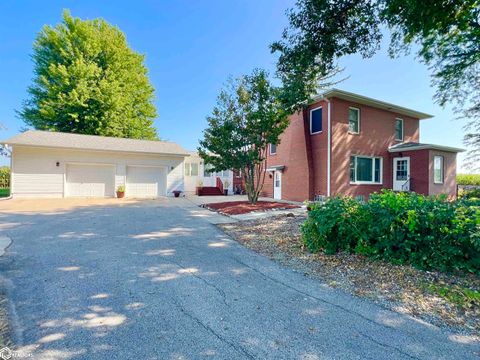 1202 S 20th Avenue W Newton IA 50208