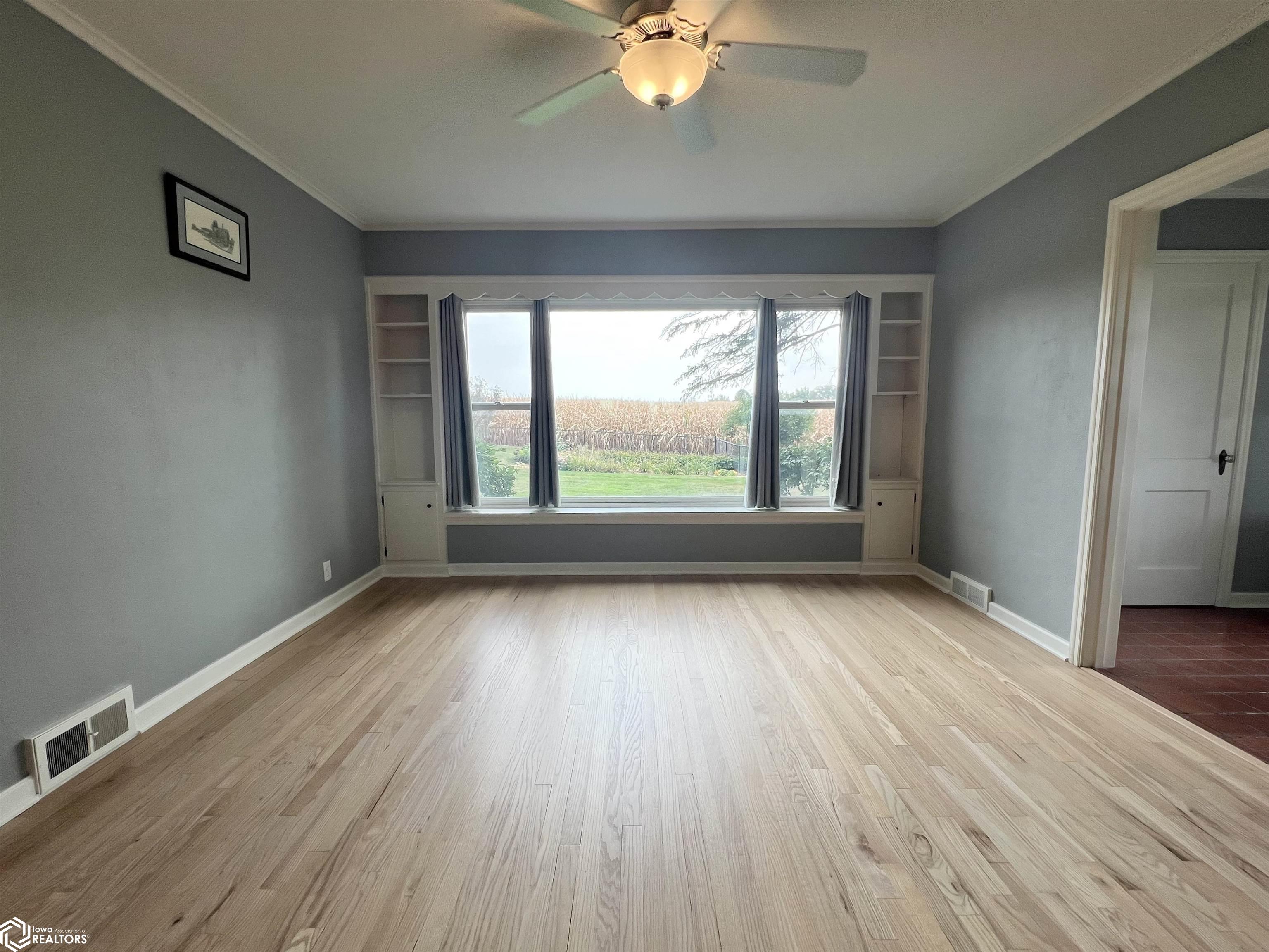 1202 S 20th Avenue W