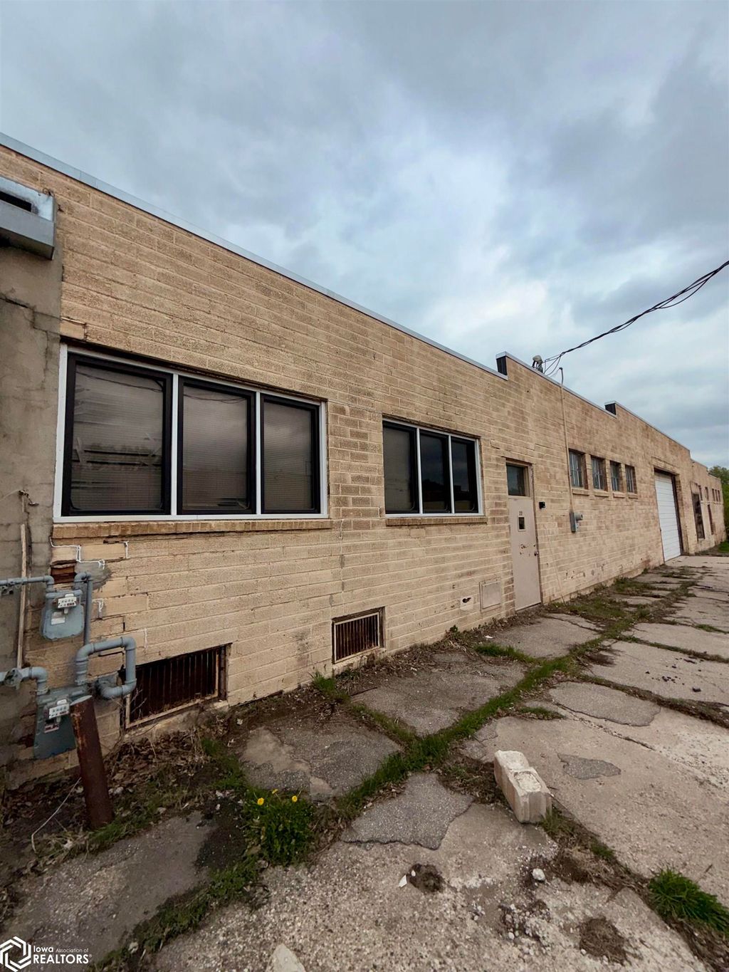 Photo of 22 10th Street SW, Mason City, IA 50401 (MLS # 6337584)