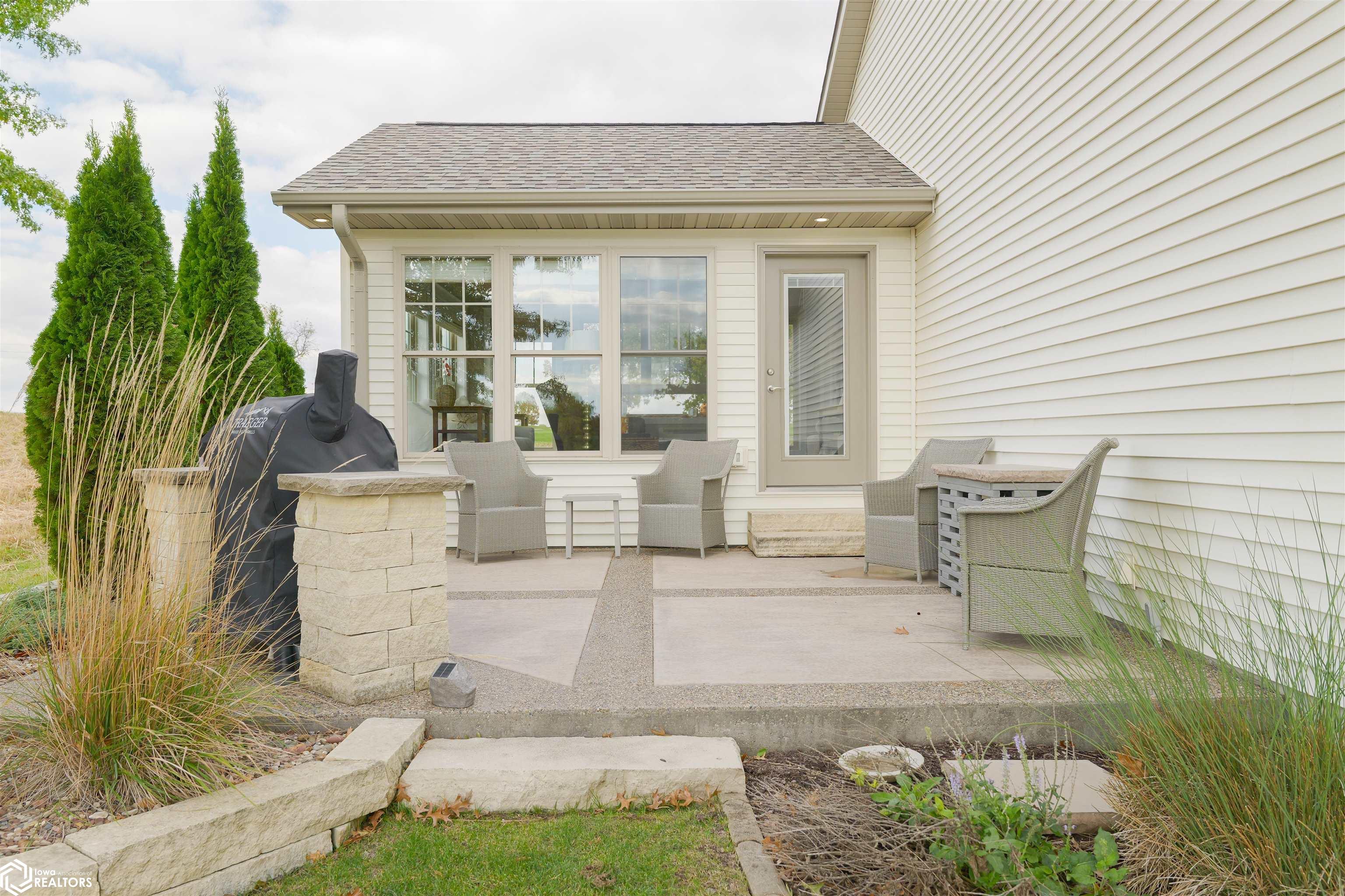 5646 Oak Hills Drive