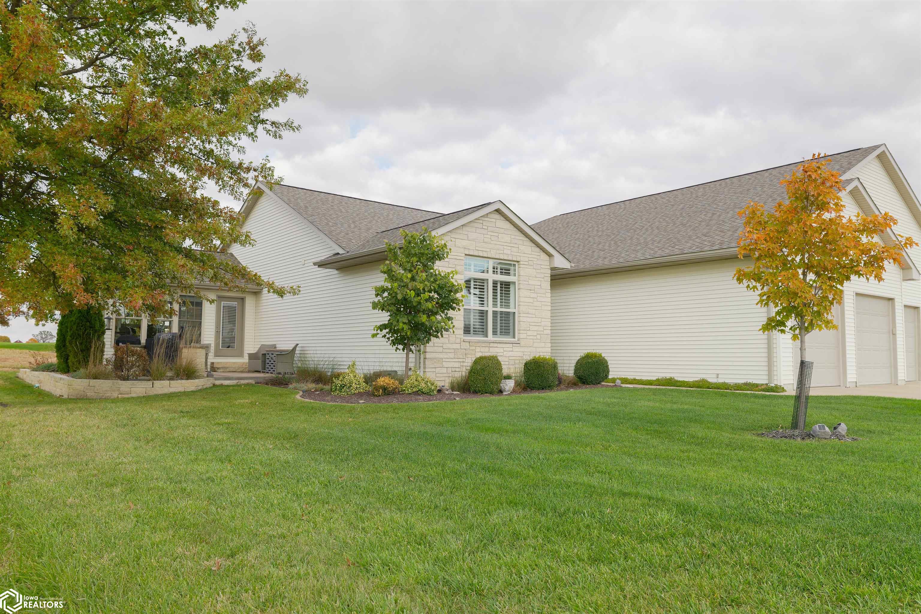 5646 Oak Hills Drive