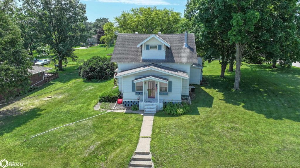 Photo of 610 7th Ave Ave, Ackley, IA 50601 (MLS # 6329491)