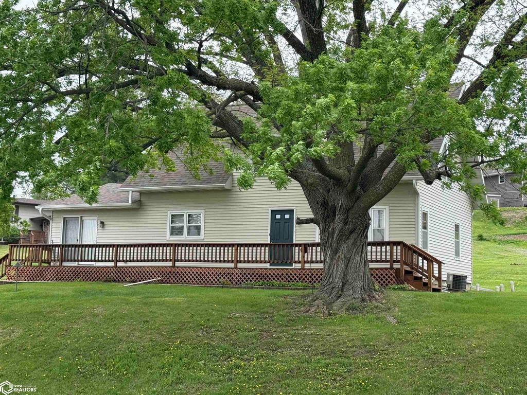 Photo of 400 16Th Street, Corning, IA 50841 (MLS # 6337568)