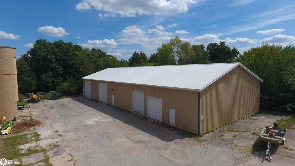Photo of 705 Maple Street, Burlington, IA 52601 (MLS # 6341547)