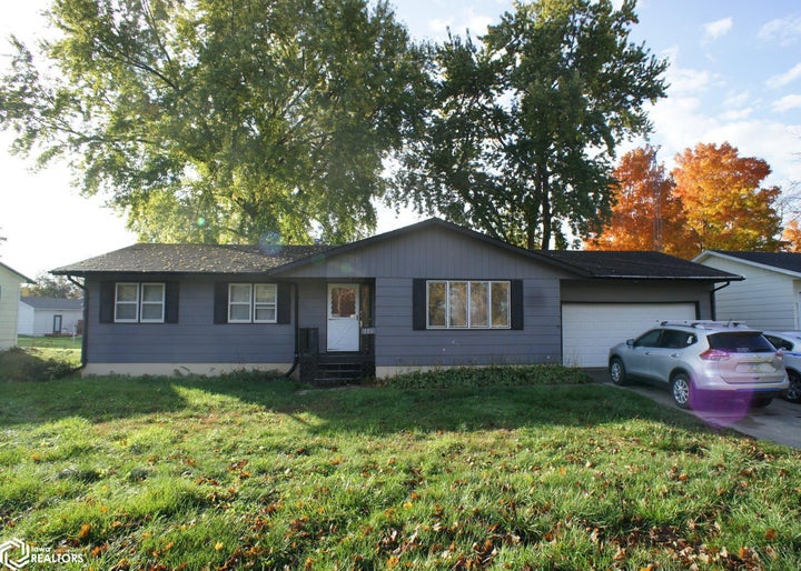 Photo 1 of 22 — 806 South Street, Webster City, IA 50595