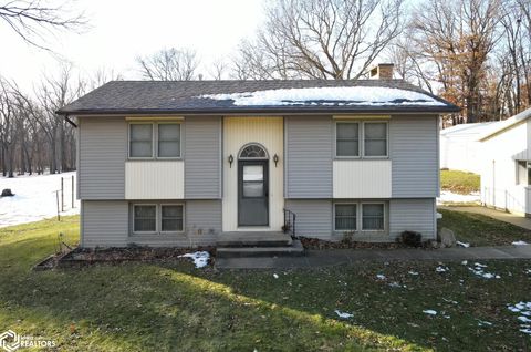 2390 Sand Road Marshalltown IA 50158