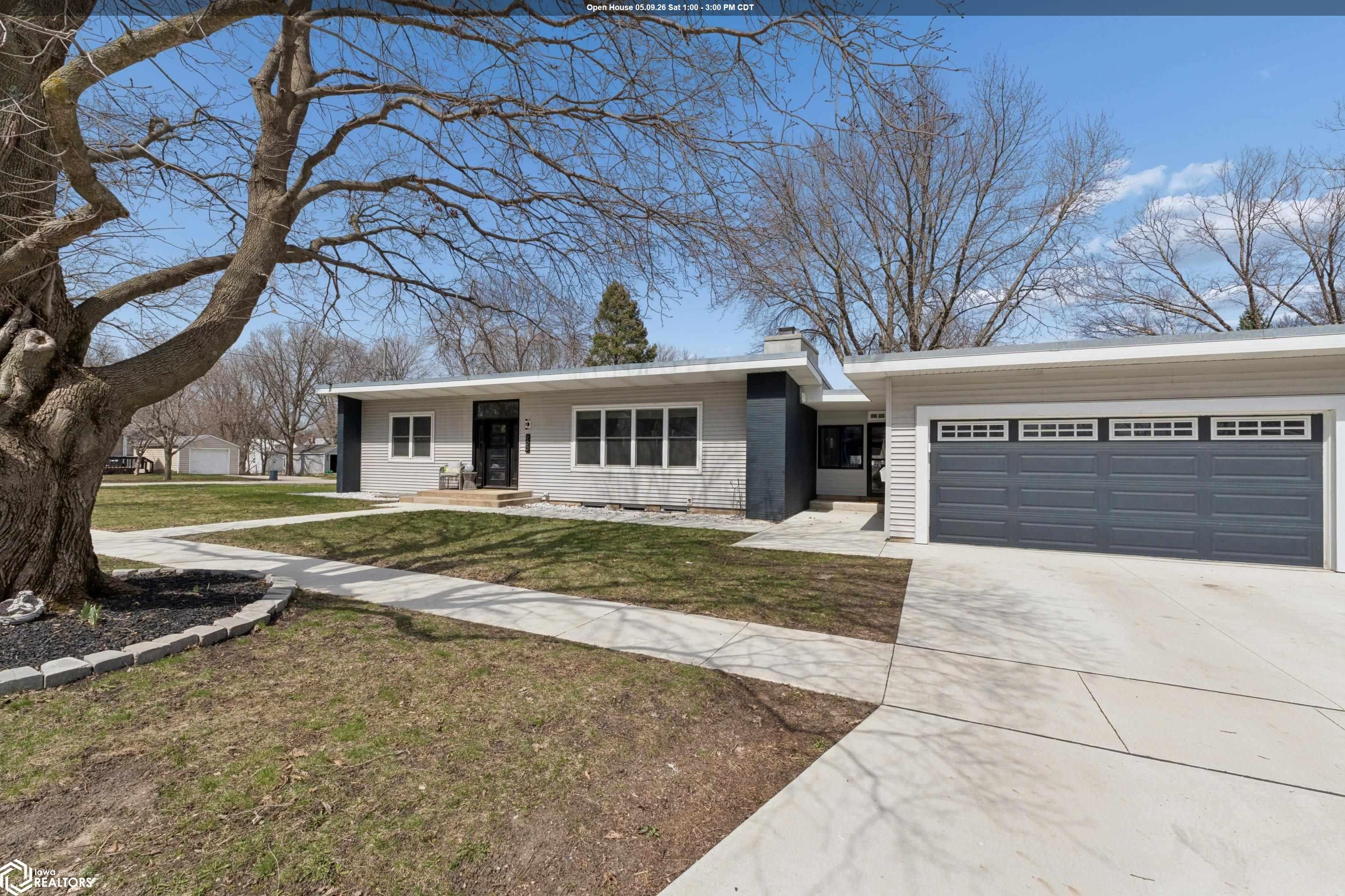 Photo 1 of 38 — 900 6th Avenue S, Clear Lake, IA 50428