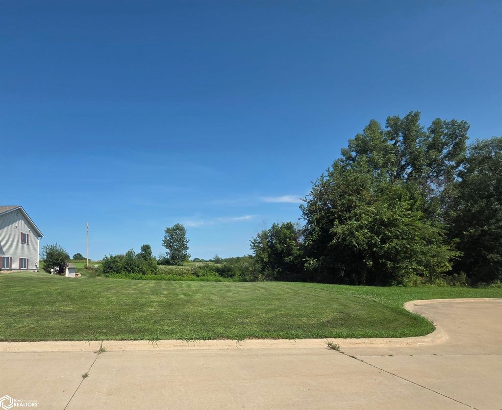 Photo of 1516 S SPRUCE Avenue, Mount Pleasant, IA 52641 (MLS # 6330263)